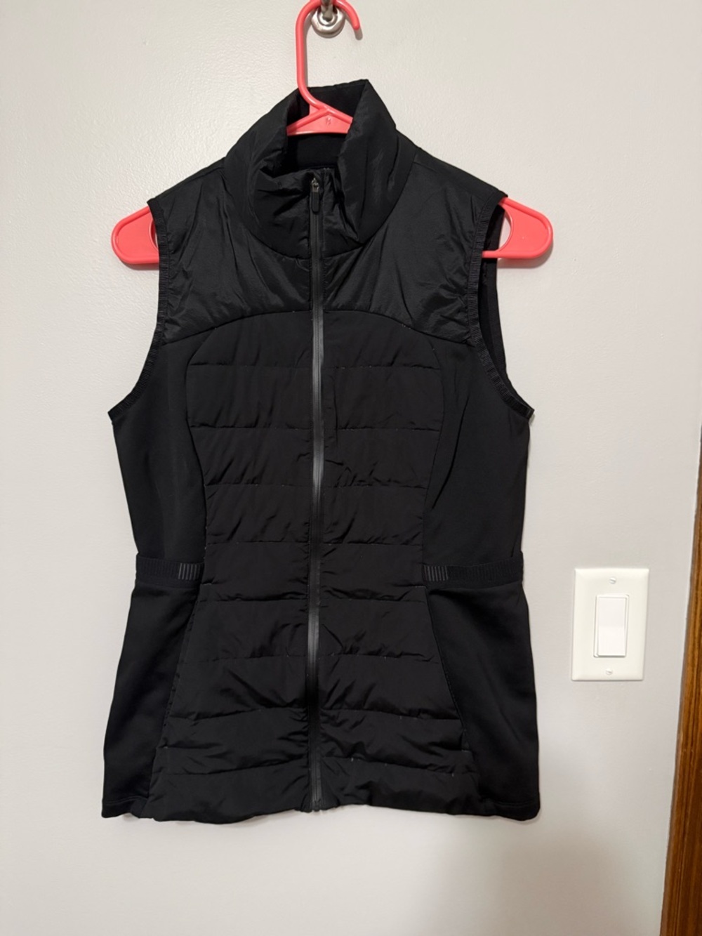 lululemon athletica Black Down for it All Size 8